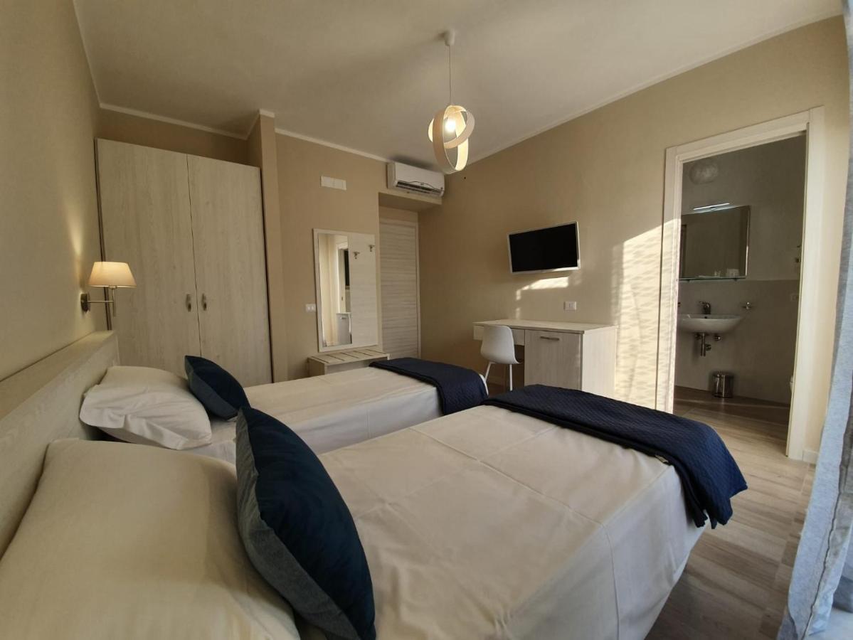 פרגליה Oikia Rooms מראה חיצוני תמונה