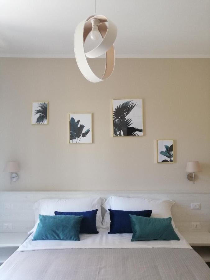 פרגליה Oikia Rooms מראה חיצוני תמונה